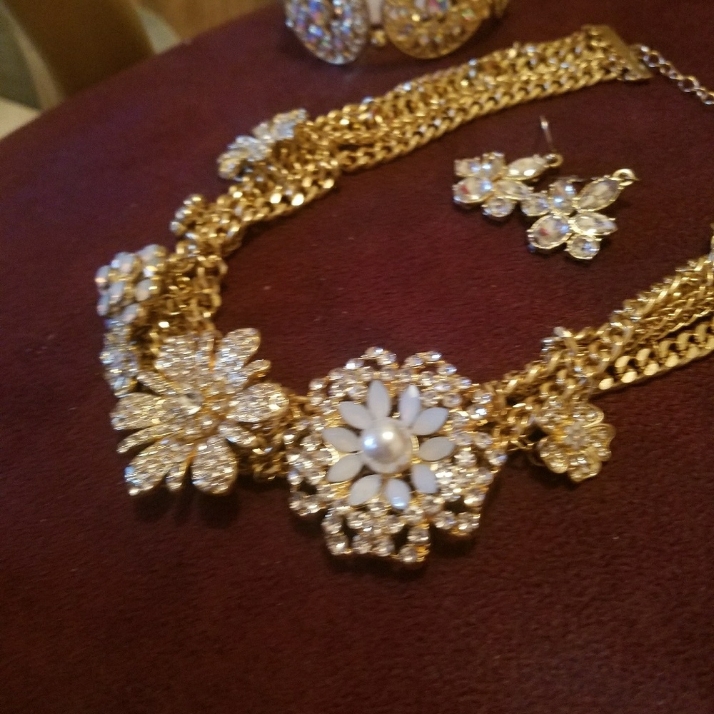 New 3 piece Liza Fang Set